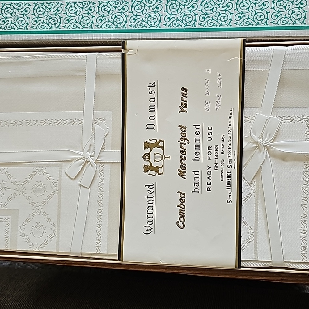 Vintage Japan Damask Tablecoth Napkins